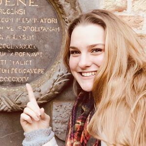 Meet your Posher, Hannah